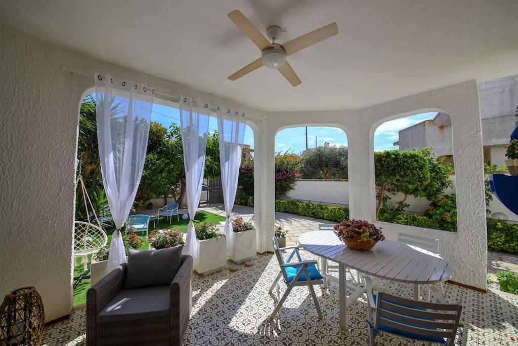 Villa Vera, Accesso Al Mare, Vista Castello, Ac Brindisi Esterno foto