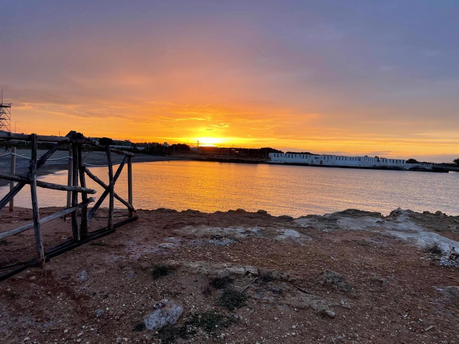 Villa Vera, Accesso Al Mare, Vista Castello, Ac Brindisi Esterno foto